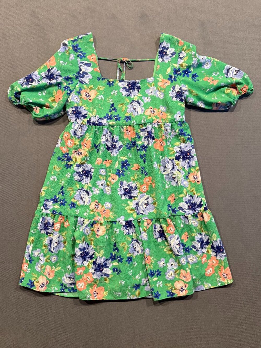 BCBG Paris Floral Mini Dress Women’s Medium Green Puff Sleeve Tiered